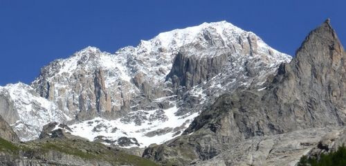 Aiguille Croux 3256 m | versant sud du Mont-Blanc