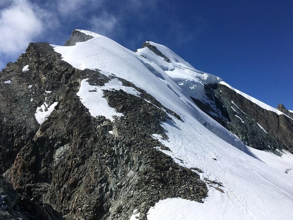 Un 4000 à Saas-Fee : l'Allalinhorn