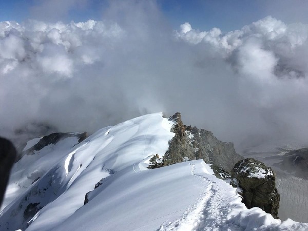 Un 4000 à Saas-Fee : l'Allalinhorn