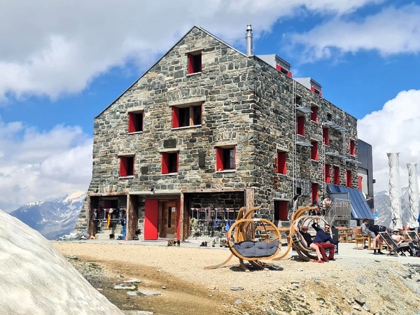 Un 4000 à Saas-Fee : le Strahlhorn