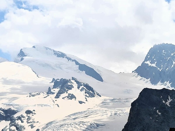 Un 4000 à Saas-Fee : le Strahlhorn