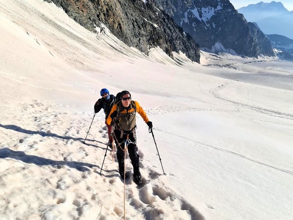 Un 4000 à Saas-Fee : le Strahlhorn