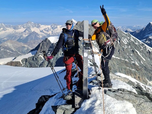 Un 4000 à Saas-Fee : le Strahlhorn